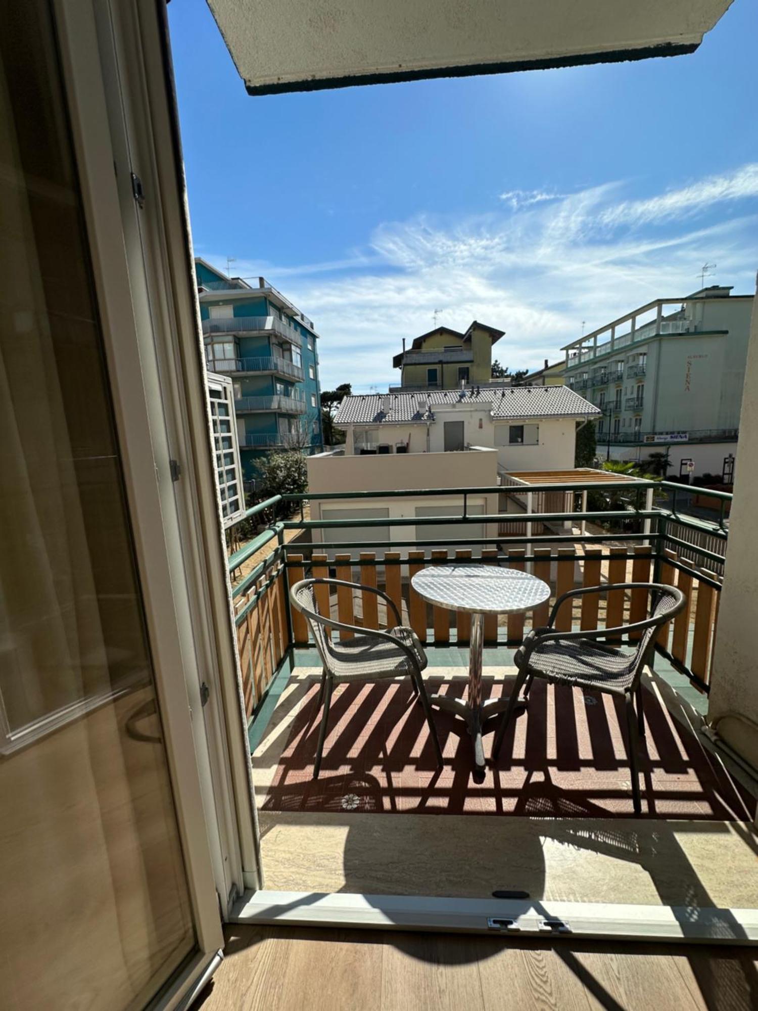 דירות קאורלה Residenza Mazzanti - Agenzia Cocal מראה חיצוני תמונה